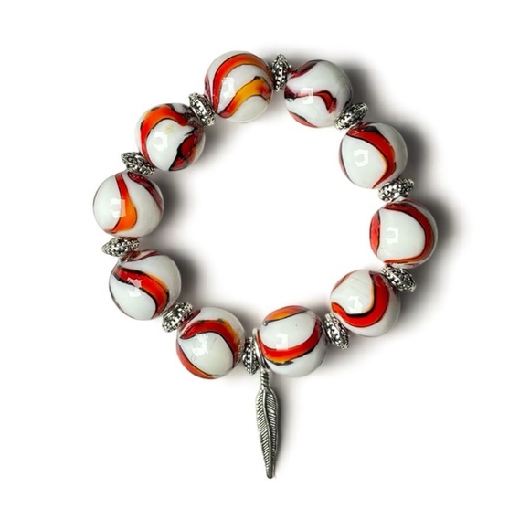 BOUTIQUE Jewelry - Artisan Glass Beaded Bracelet